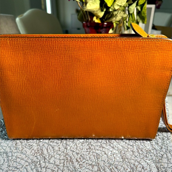 Burberry Handbags - BURBERRY BAG AV SHOW